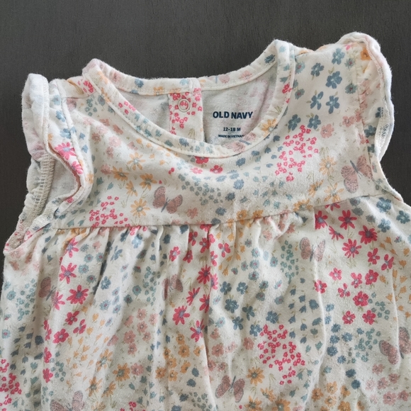 Bundle Old Navy Baby Girl 3 one piece and 2 shorts Size 12-18M - Picture 11 of 12